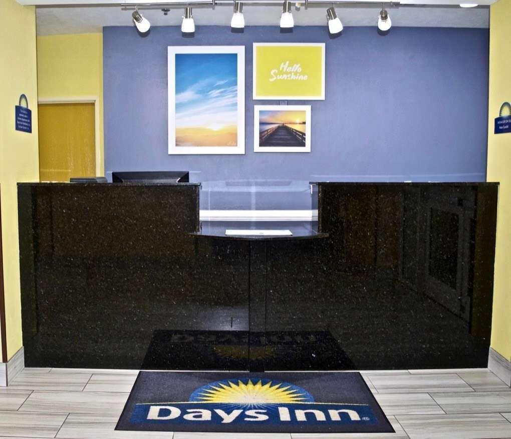 Days Inn & Suites By Wyndham Augusta Near Fort Eisenhower Exterior foto