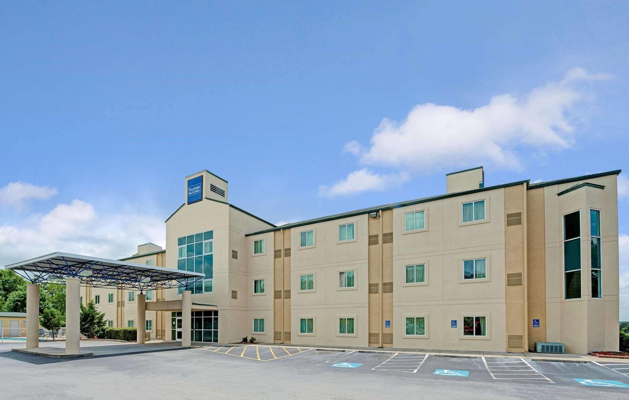 Days Inn & Suites By Wyndham Augusta Near Fort Eisenhower Exterior foto
