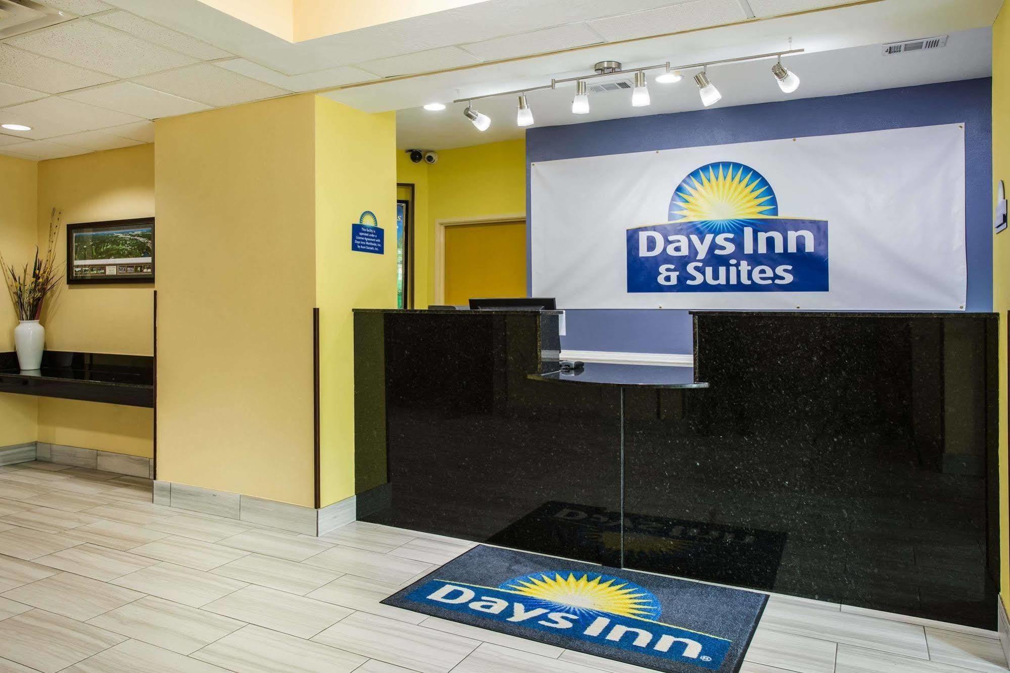 Days Inn & Suites By Wyndham Augusta Near Fort Eisenhower Exterior foto